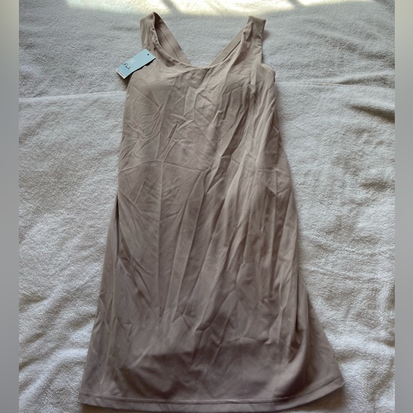 Women's FLX Affirmation Crossback Dress with Built-In Shorts - Picture 2 of 3